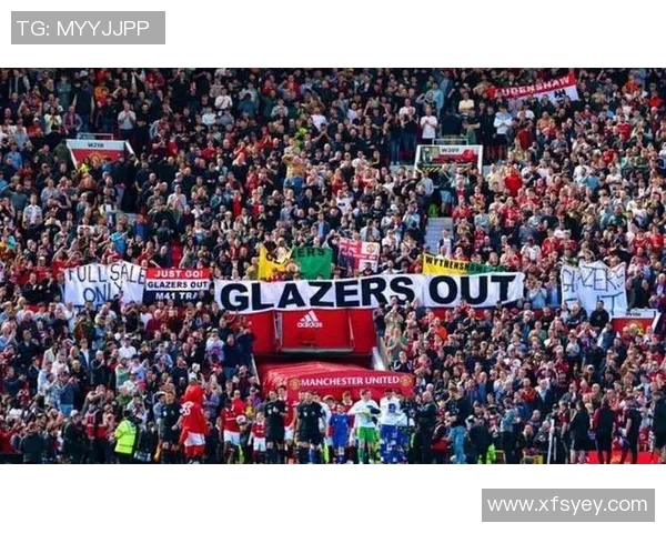 巴黎圣日耳曼2-0击败曼联，梅开二度的内马尔射入制胜球，领先红魔4分！