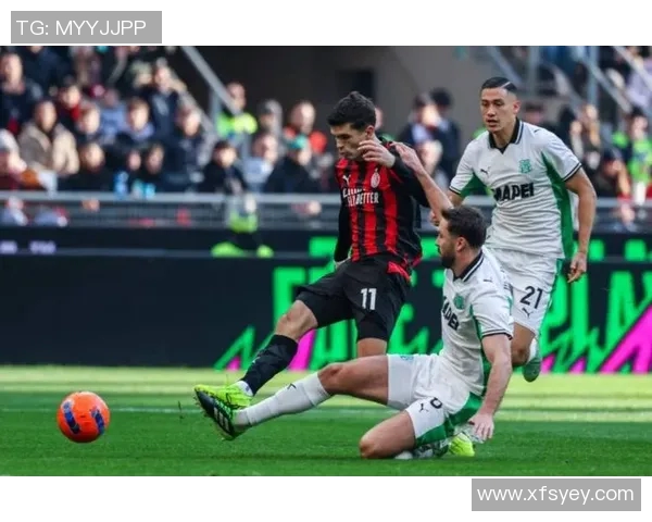 意甲联赛再添亮点，AC米兰备战意甲冠军争夺战