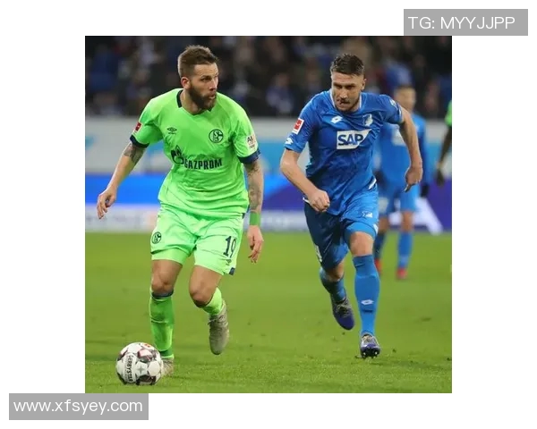 沙尔克04队陷入低谷，德甲保级路漫漫