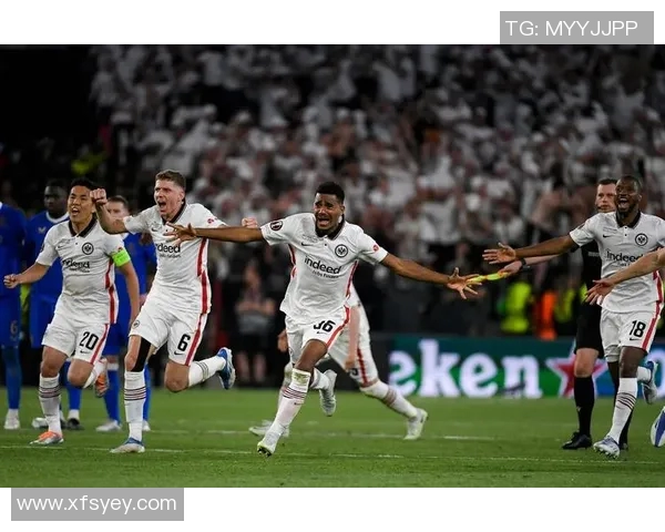 夏尔克04力保一线生机，战平法兰克福守住希望之门